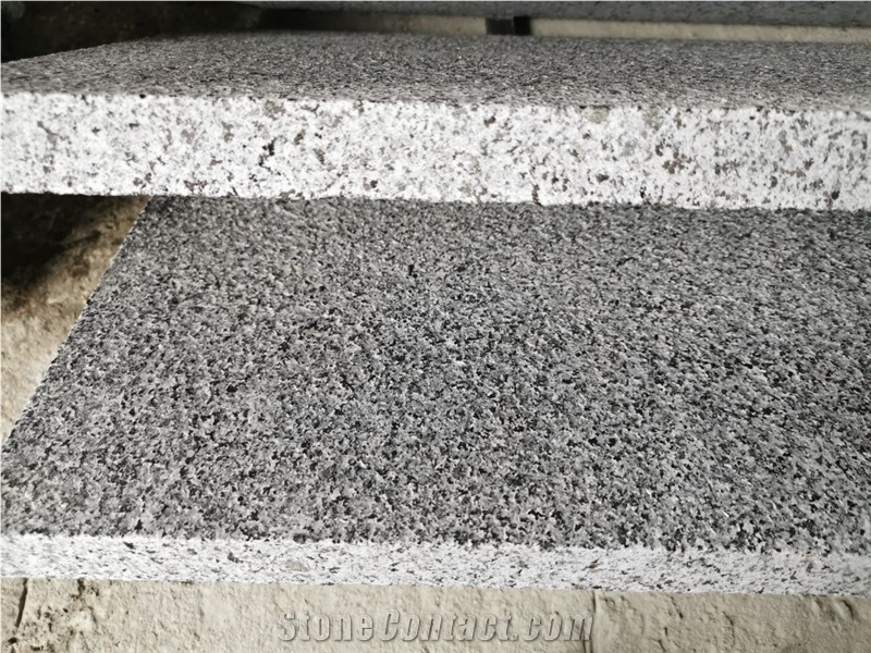 New Hainan G654 Mid Grey Granite Flamed Tiles