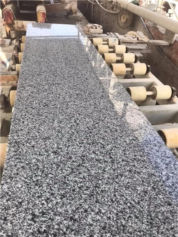 New Halayeb Granite Tiles & Slabs