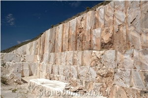 Mexican Red Dragon Onyx Quarry