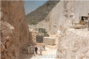 Mexican Red Dragon Onyx Quarry