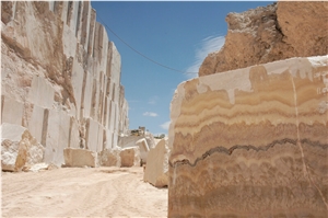 Mexican Red Dragon Onyx Quarry
