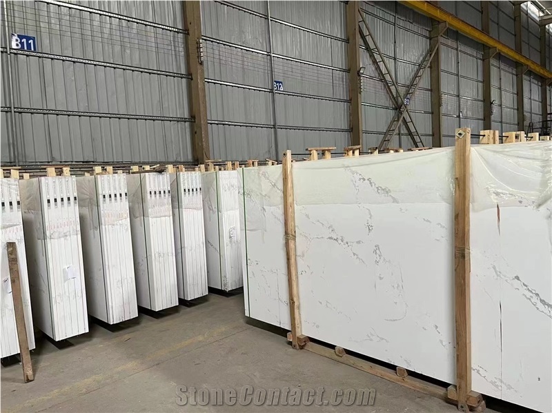 Dark Grey Quartz Slabs With White Vein