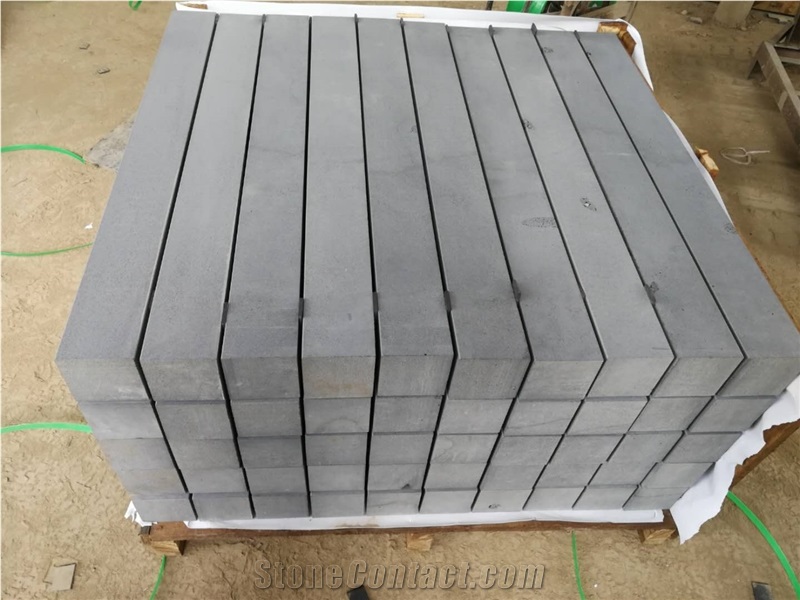 Black Basalt Curbstone Honed Finished Walkway Kerbstone