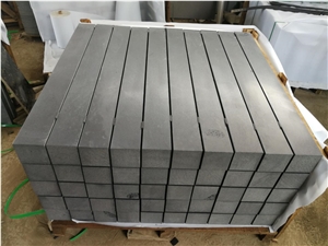 Black Basalt Curbstone Honed Finished Walkway Kerbstone