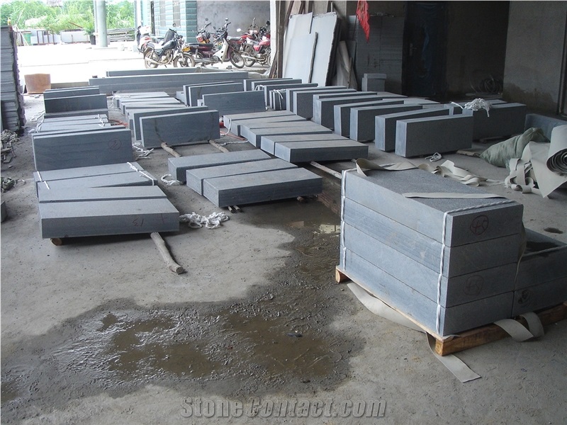 G654 New Quarry Dark Grey Kerbstone 3 Sides Flamed Kerbs
