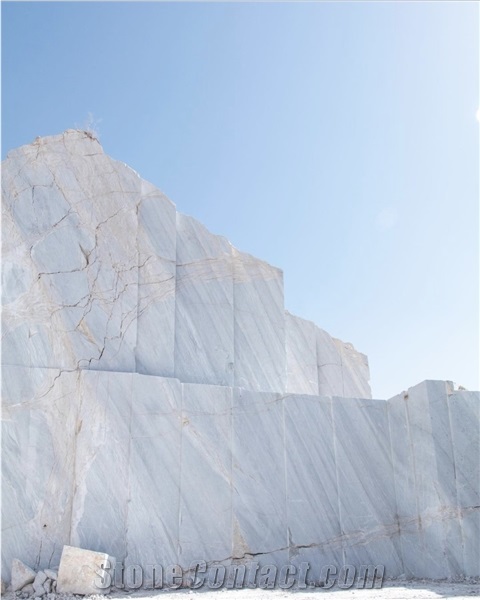 Blanco Rayado-Arctic White Marble Quarry