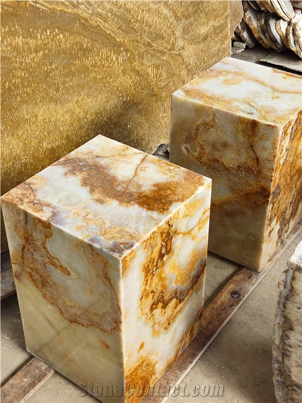 Onyx Stool