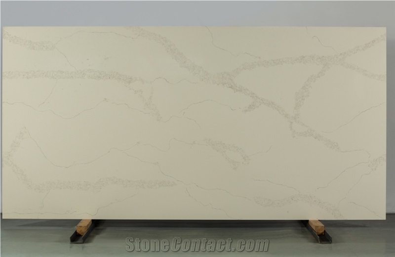 Cararra Quartz Stone With Pure Beige Background