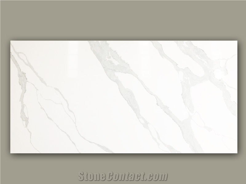 Classy And Glossy White Calacatta Quartz Slabs  9532