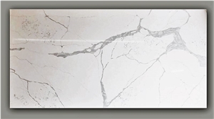Glossy Calacatta Texture Quartz Slabs  2023 9877