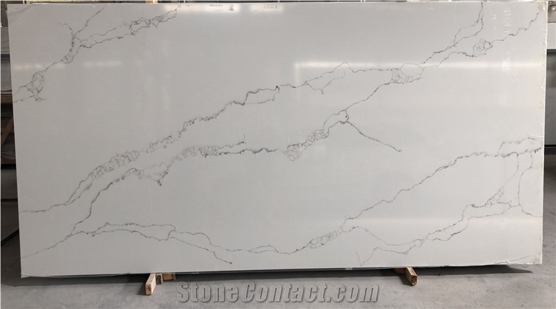 Super Popular Calacatta  Quartz Stone Slabs（Model Z9042）