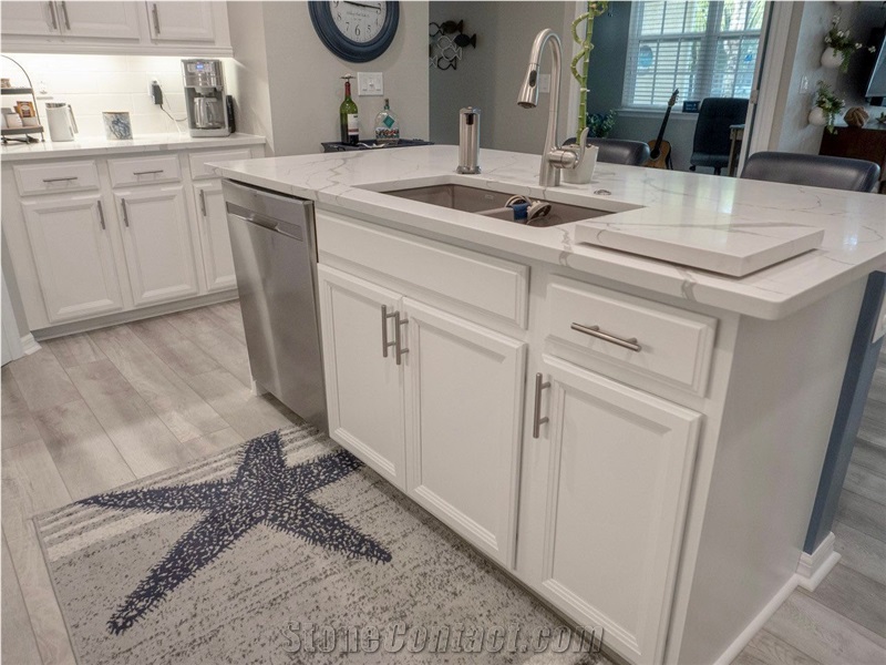 Calacatta Quartz Kitchen Countertops
