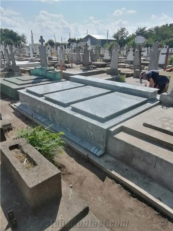 Viscont White Wavy Granite Monuments