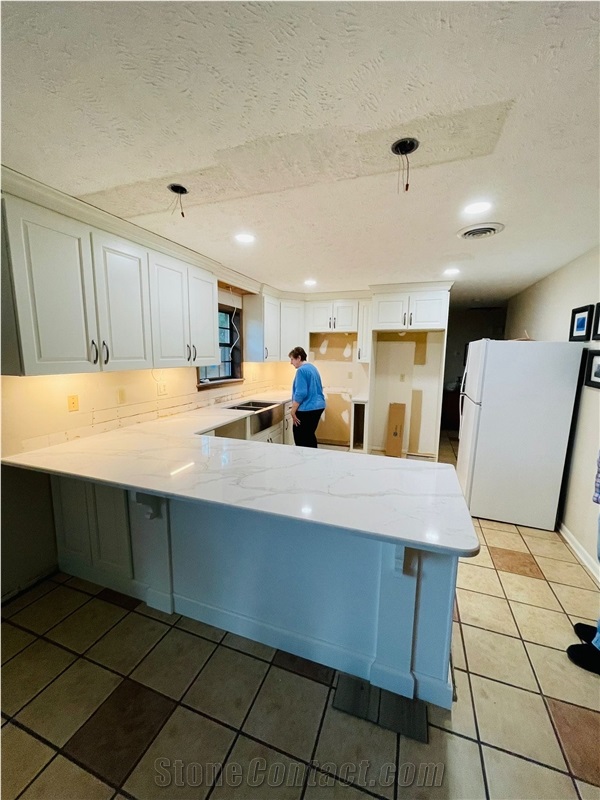 Calacatta Gold Extra Quartz Kitchen Countertop