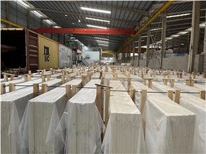 Calacatta White Quartz Slabs