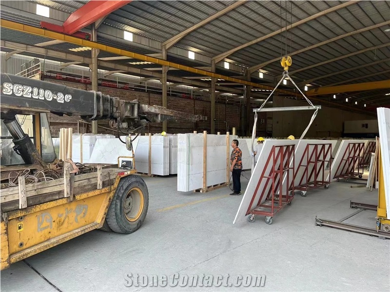 River Vein Quartz Slabs SKY012