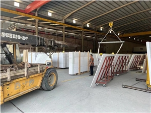 River Vein Quartz Slabs SKY012