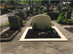 Kelheimer Auerkalk Limestone Gravestone