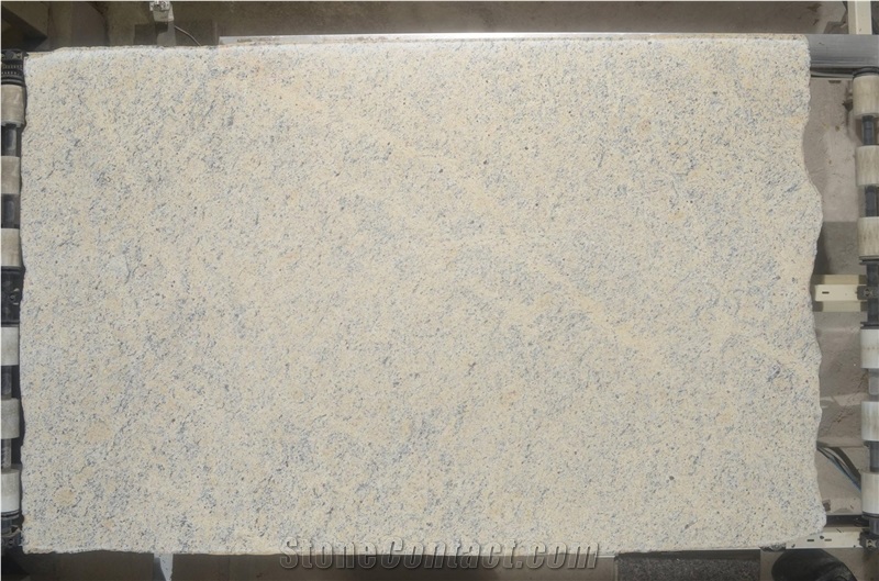 Amarelo Icarai Granite Slabs