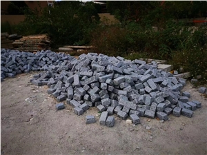Gray Granite Tumbled G603 Stone Cobble Pavers For Walkway