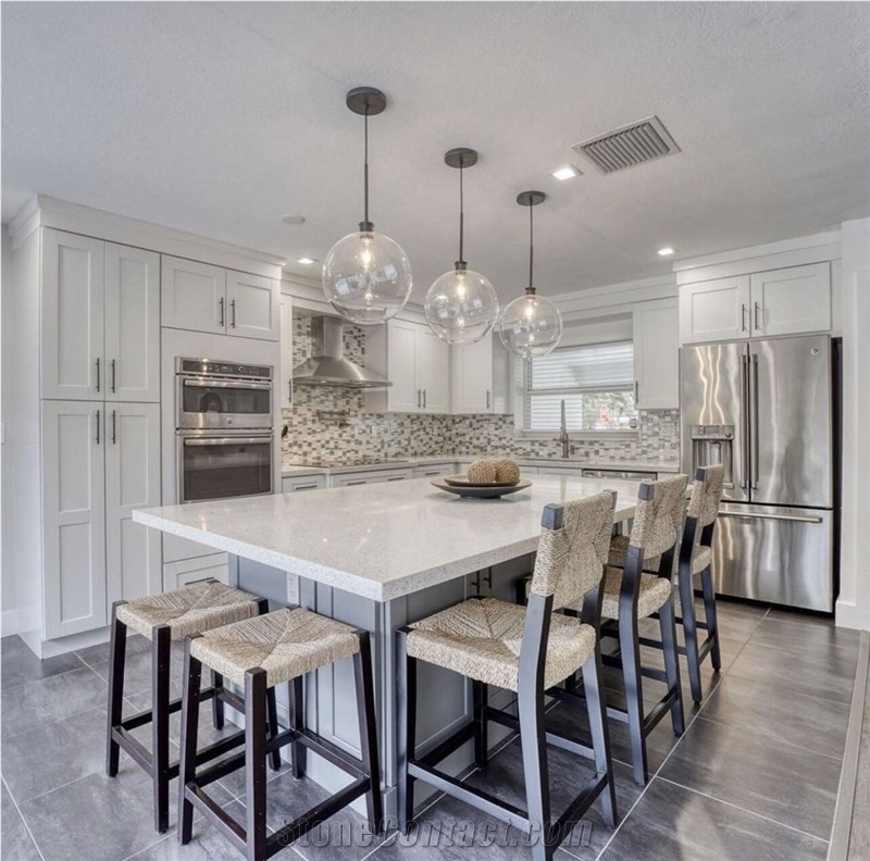 Artificial Calacatta Quartz Engineered Stone Countertop