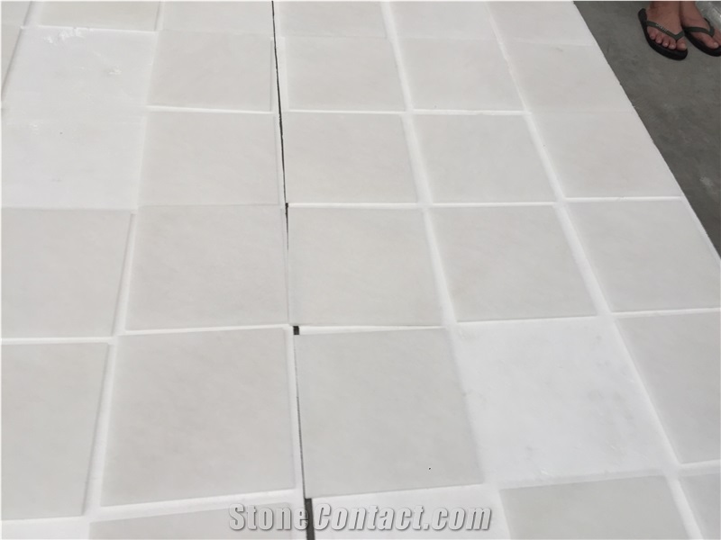 Cream White Marble Tiles, Slab