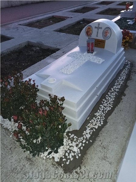 Artificial Stone Tombstone - Model Gabriel (White Pebbles)