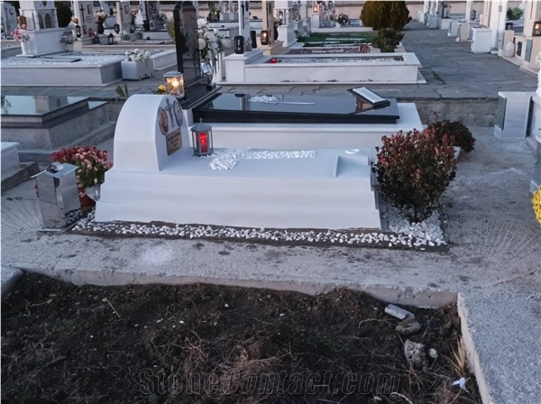 Artificial Stone Tombstone - Model Gabriel (White Pebbles)