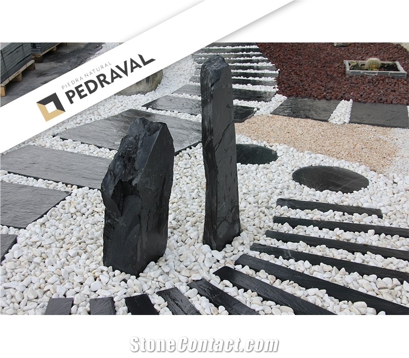 Del Carmen Black Slate Monolith