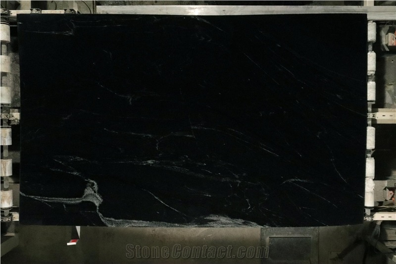 Black Stripe Florido Polished Granite Slabs