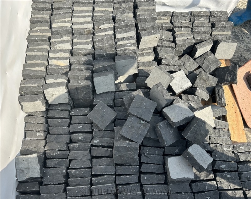 Black Andesite Cube Stone Paving Stone