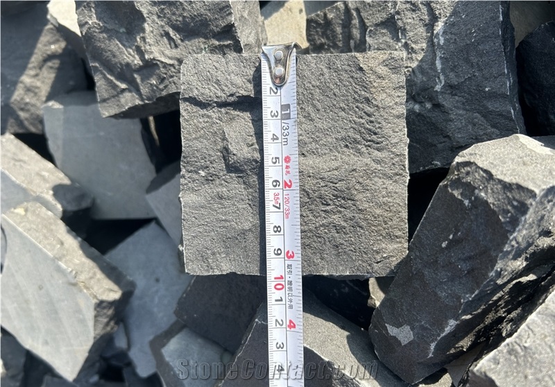 Black Andesite Cube Stone Paving Stone
