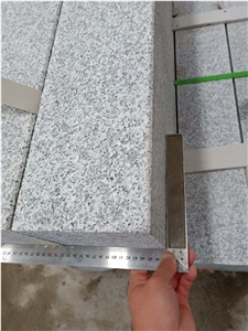 G623 Grey Granite Kerbstone Flamed