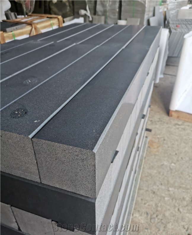 Hainan Black Basalt Kerbstone