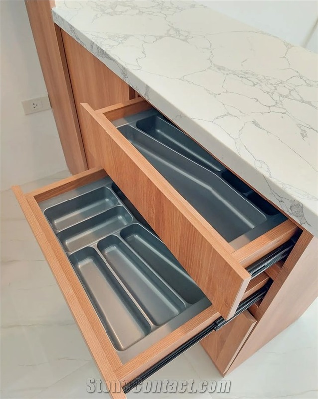Carrara White Marble Engineered Stone Slabs & Tiles