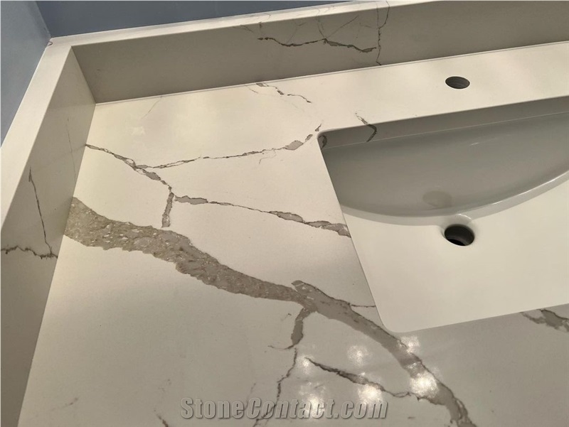 White Classique Calacatta Quartz Slabs