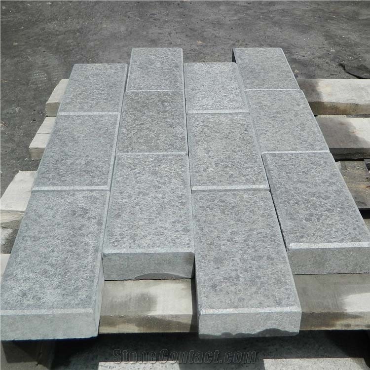 G684 Black Granite Flamed Paving Stone