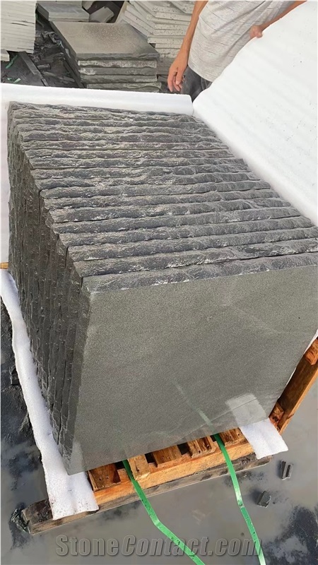 China Black Sandstone Flamed Steps &Treads Rockface