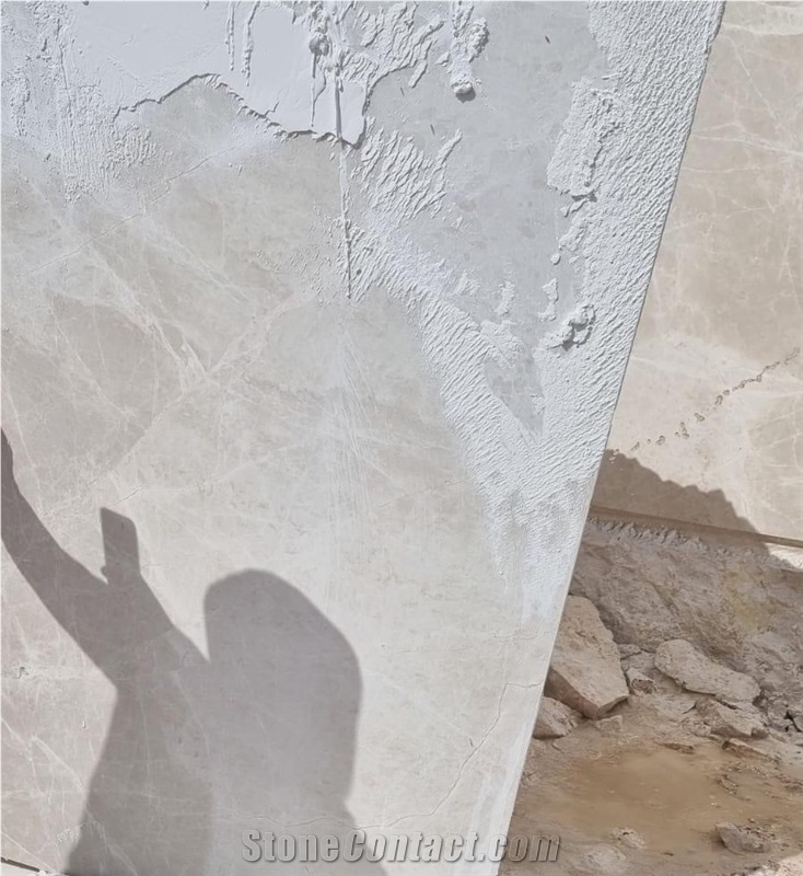 Spider Beige Marble Slabs