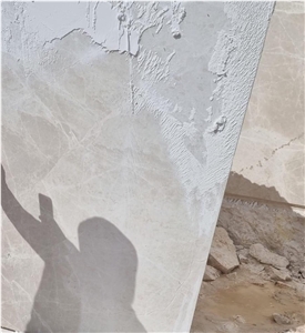 Spider Beige Marble Slabs