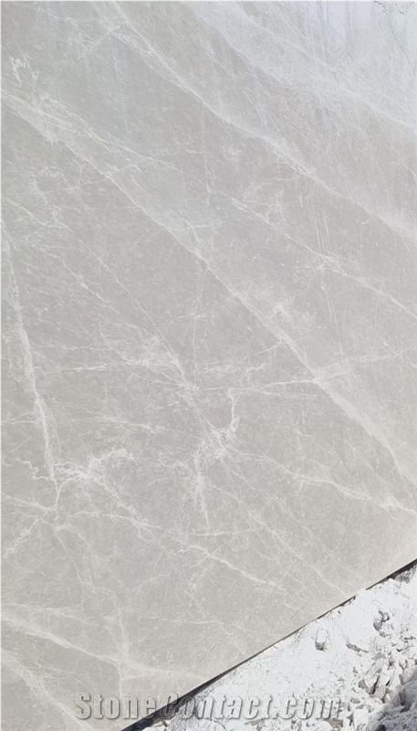 Spider Beige Marble Slabs