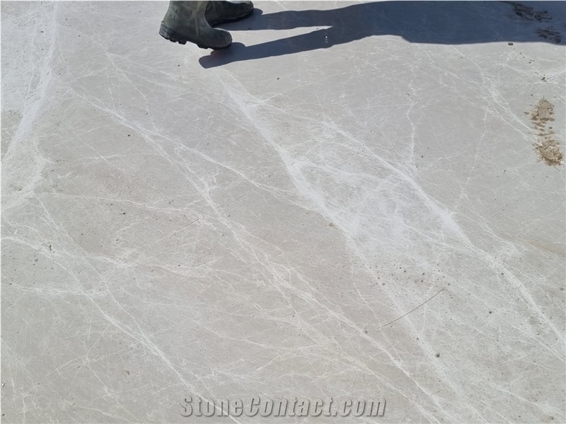 Spider Beige Marble Slabs