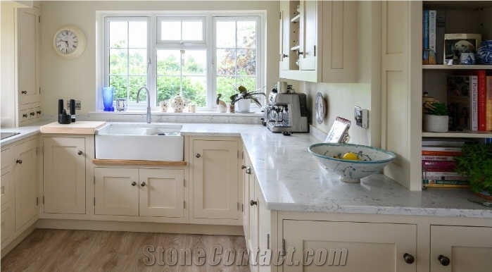 Carrara Venato Quartz Kitchen Countertop