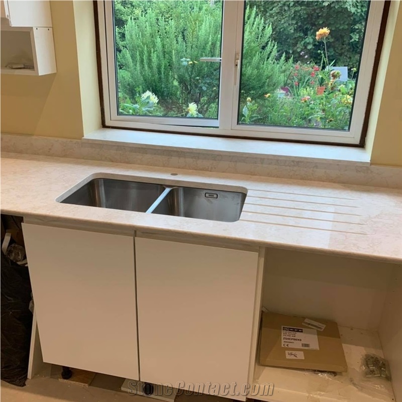 Carrara Venato Quartz Kitchen Countertop