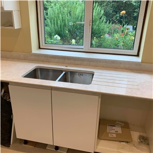 Carrara Venato Quartz Kitchen Countertop