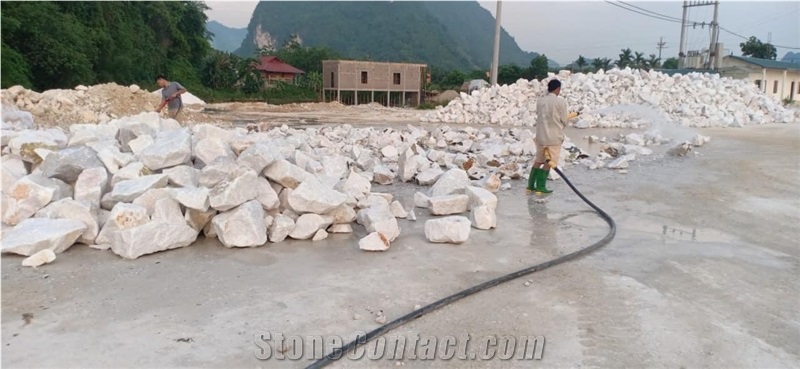 Marble Rock All Sizes For Crushed Marble Chips