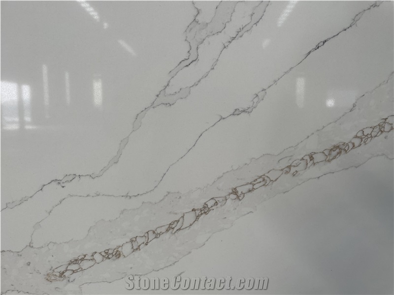 Calacatta Quartz Slab With Grey Segmented Veins