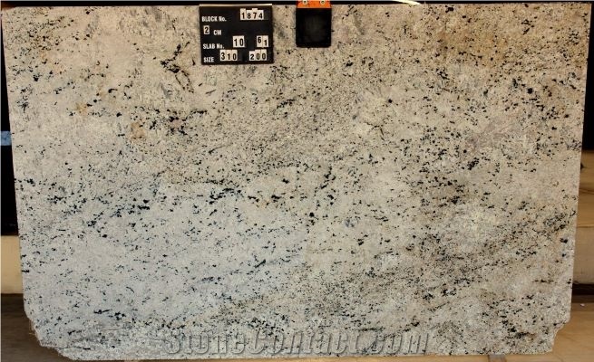 Colonial Gold Granite Slabs