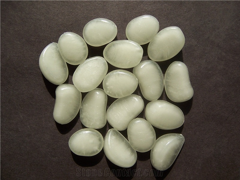 Glow In The Dark White Pebbles Stones Wholesale
