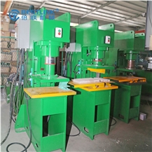 Saw-Cut Face Stone Splitting And Stamping Machine
